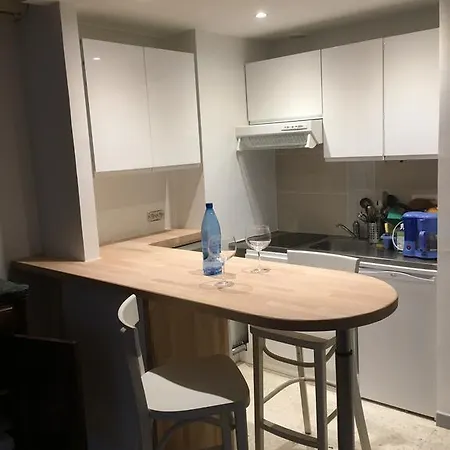 Apartment Un Balcon Sur La